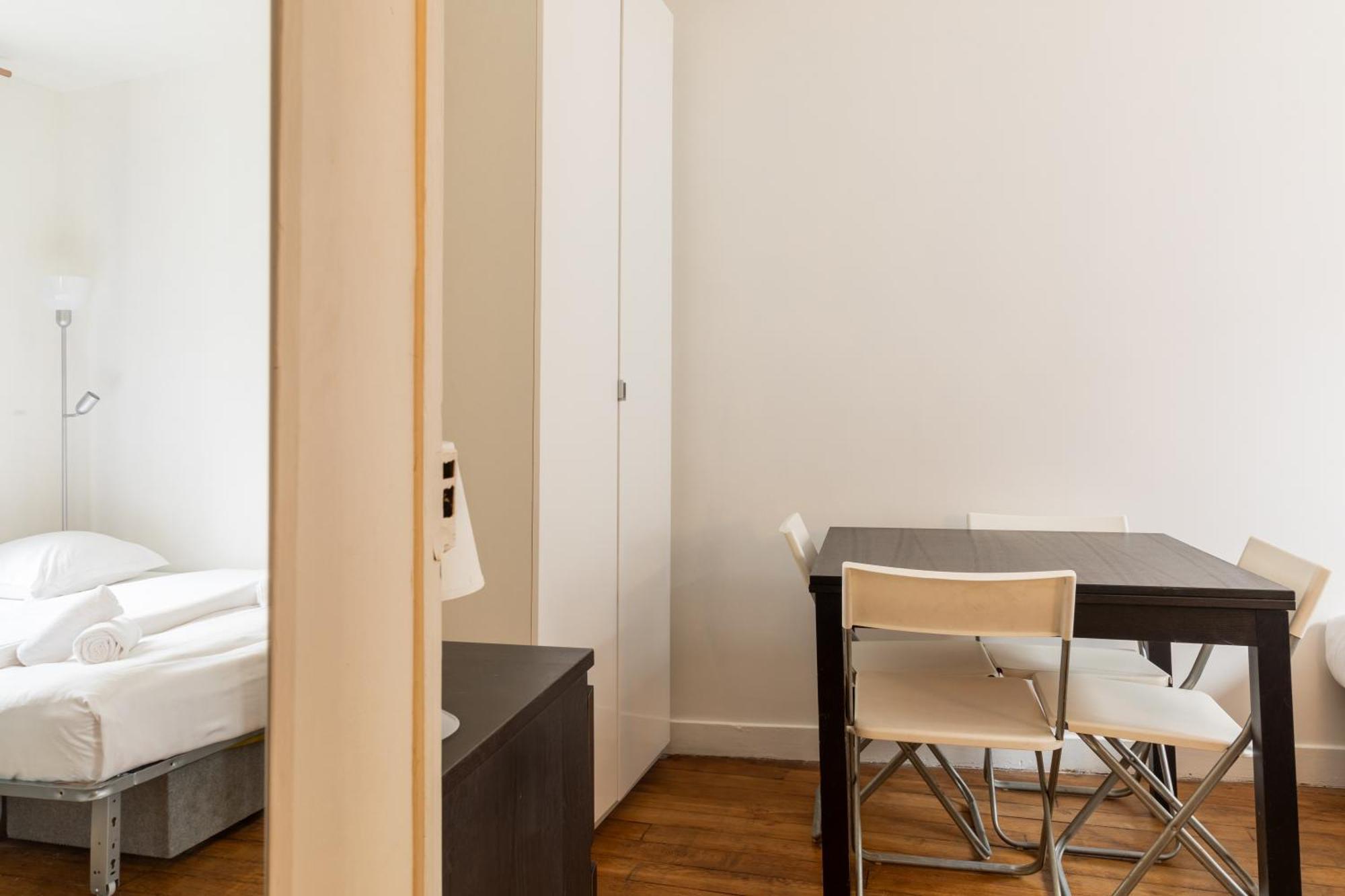 Apartment Pied-a-terre Near Bastille & Voltaire 11th *